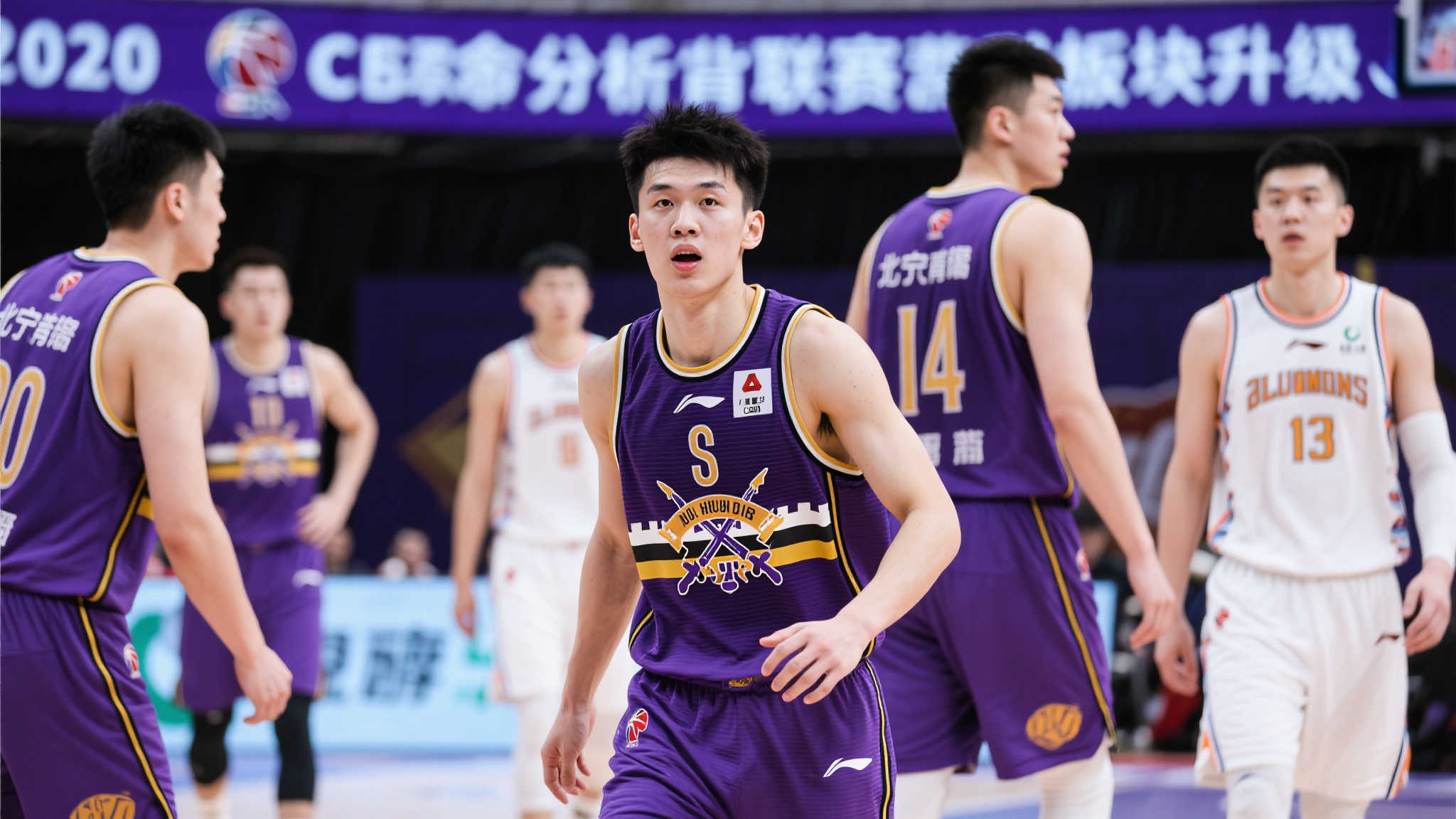 北控男篮谋划重磅引援!国手级后卫有望联手廖三宁打造新核心 分析背景 北控急需板块升级
近年来,CBA联赛竞